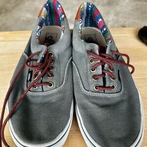 Vans Skate Shoes men’s Size 10.5. Very good condition from smoke free home.